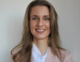 Dr Amy Booth